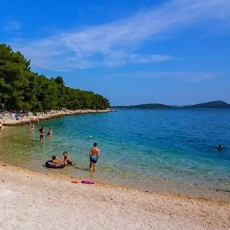 Appartement In With Sea View, Balcony, Air Conditioning, Wifi 5088-1 *